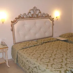 Gasthof Residenza Due Torri Check In Presso Vicolo Cattani 7, Bologna